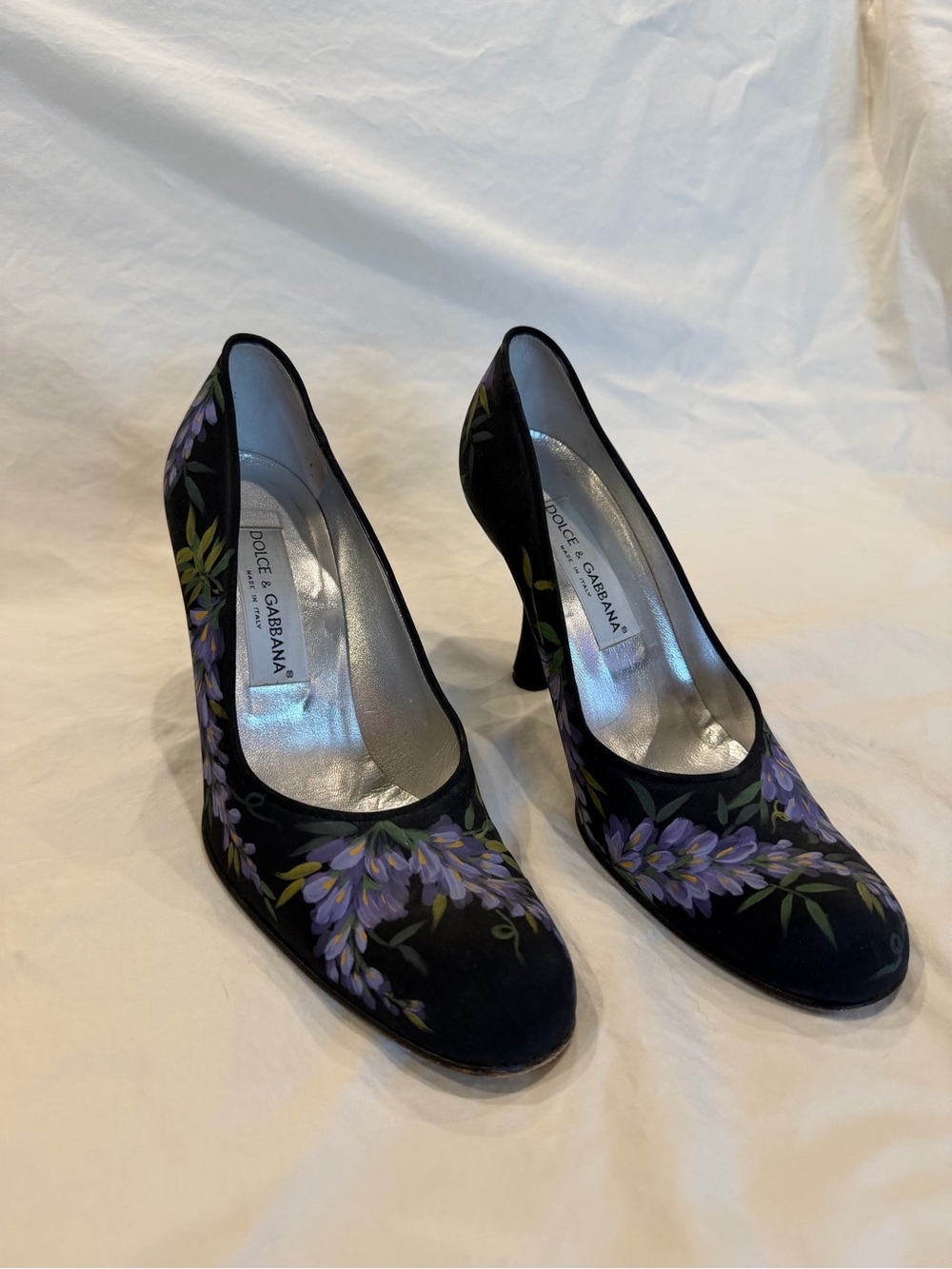 Dolce & Gabbana Black Pumps with Purple Floral Accents